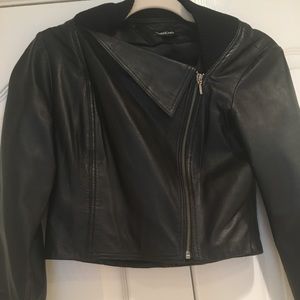 Cropped Bebe leather jacket